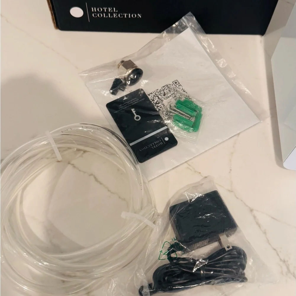 NEW Hotel Collection Villa Scent Diffuser, in box, never used!